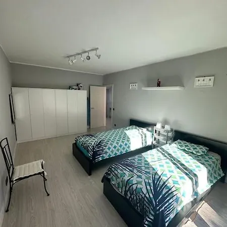 Apartamento T2 Com Terraco A 100 Metros Da Praia