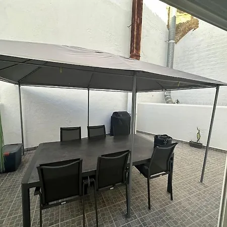 Apartamento T2 Com Terraco A 100 Metros Da Praia * Carvoeiro (Lagoa)