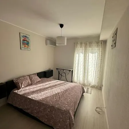 Apartamento T2 Com Terraco A 100 Metros Da Praia Καρβοέιρο